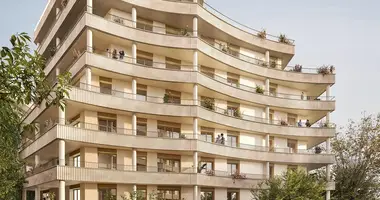 3 bedroom apartment in Metropolitan France, France