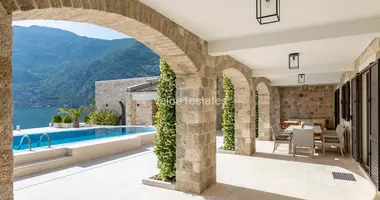 Casa 7 habitaciones en Bijela, Montenegro