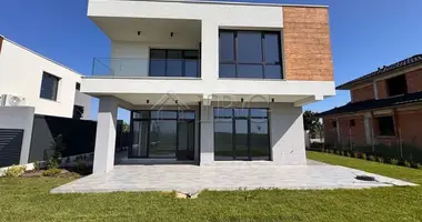 3 bedroom house in Pomorie, Bulgaria