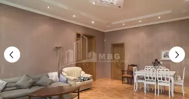Villa 10 Zimmer mit Zentralheizung, mit Asphaltierte Straße, mit Verfügbar in Tiflis, Georgien