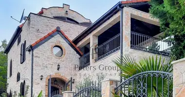 4 bedroom house in Sutomore, Montenegro
