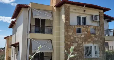Townhouse 6 rooms in Triadi, Greece
