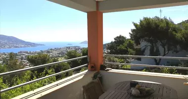 Вилла 6 комнат  с видом на море, с видом на горы, с видом на город в Limenas Markopoulou, Греция