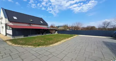 4 room house in Teglas, Hungary