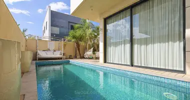 Villa 5 rooms in Ashdod, Israel