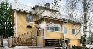 Dom 6 pokojów w Maentsaelae, Finlandia