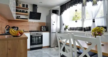 Apartamento 3 habitaciones en Chalawy, Polonia
