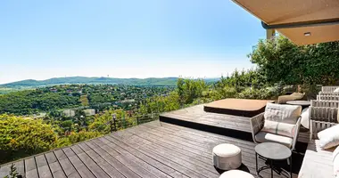 4 bedroom apartment in Budapest, Hungary