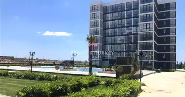 2 room apartment with elevator, with swimming pool, with garden in Yenbey, Turkey