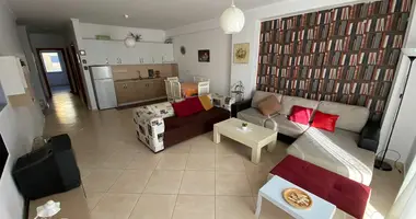 Apartamento 3 habitaciones con Muebles, con Cocina, con Nevera en Durres, Albania