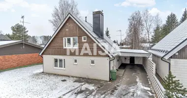 Haus 5 zimmer in Jaervenpaeae, Finnland