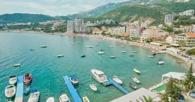 Penthouse 4 zimmer in Rafailovici, Montenegro
