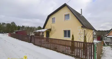 Maison dans Zodzinski siel ski Saviet, Biélorussie