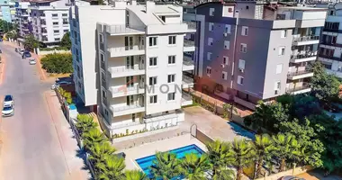 Apartamento 4 habitaciones con balcón, con ascensor, con airea acondicionado en Konyaalti, Turquía