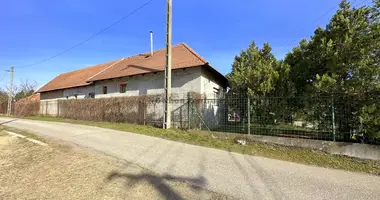 5 room house in Veresegyhaz, Hungary