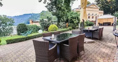 Hotel 1 500 m² w okres Karlovy Vary, Czechy