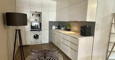 Квартира 2 комнаты в Варшава, Польша