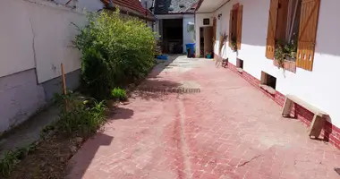 2 room house in Siklos, Hungary