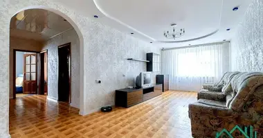 Apartamento 3 habitaciones en Minsk, Bielorrusia