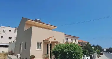 Maison 2 chambres dans Demos Agiou Athanasiou, Chypre