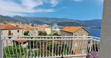 Квартира 4 спальни с видом на море в Будва, Черногория
