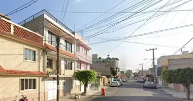 Casa 4 habitaciones en Nezahualcóyotl, México