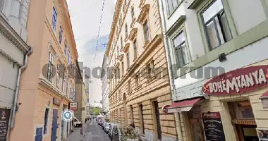 Apartamento 3 habitaciones en Budapest, Hungría