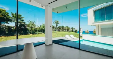 Villa 6 habitaciones en Paralimni, Chipre