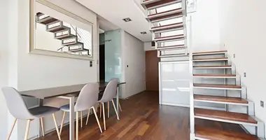 Квартира 3 комнаты в Варшава, Польша