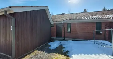 Szeregowiec w Kaersaemaeki, Finlandia