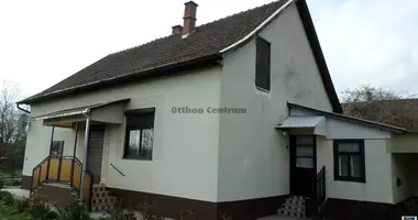 Haus 3 Zimmer in Nagyivan, Ungarn