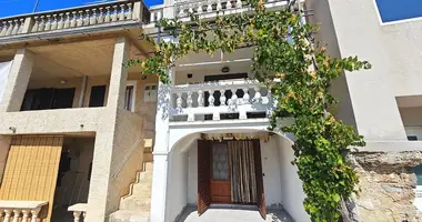 Дом 3 спальни в Башка, Хорватия