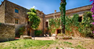 House 11 bedrooms in Besalu, Spain