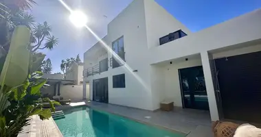 Villa 4 bedrooms in Marbella, Spain