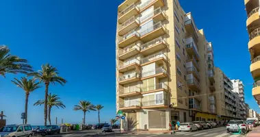 4 bedroom apartment in Torrevieja, Spain