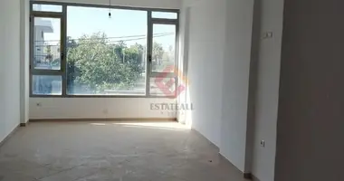 Commercial property 43 m² in Vlora, Albania