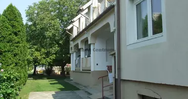 Casa 11 habitaciones en Gyenesdias, Hungría