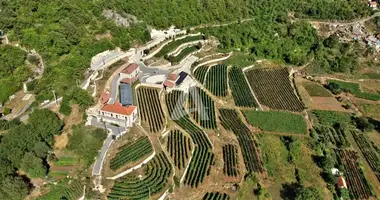 Terrain dans Cetinje, Monténégro