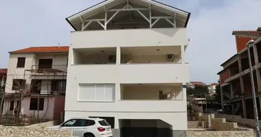 Villa 6 bedrooms in All countries