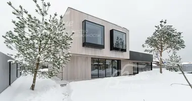 6 room house in poselenie Novofedorovskoe, Russia