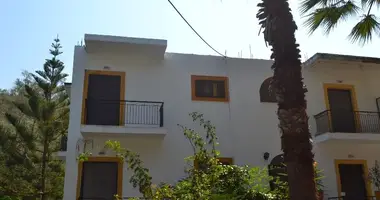 Hôtel 300 m² dans Agios Dimitrios, Grèce