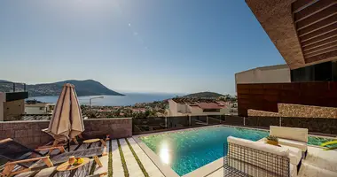 Villa 5 Zimmer mit Balkon, mit Klimaanlage, mit Meerblick in Kalkan, Türkei