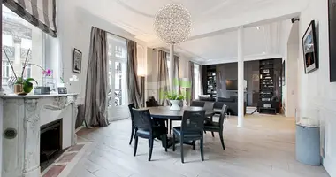 Mieszkanie 4 pokoi w Paryż, Francja