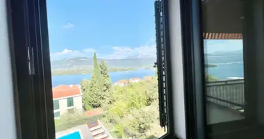 Apartamento 2 habitaciones en Krasici, Montenegro