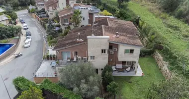 4 bedroom house in Vallromanes, Spain