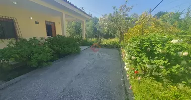 Dom w Wlora, Albania