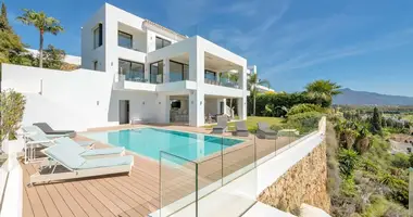 Villa 5 bedrooms in Benahavis, Spain