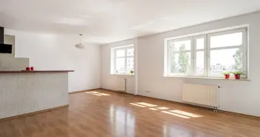 Квартира 3 комнаты в Варшава, Польша