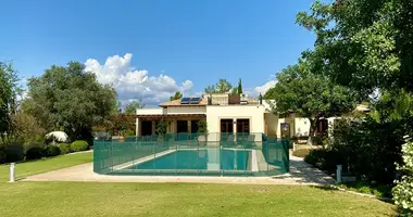 Haus 4 Schlafzimmer in Kouklia, Zypern