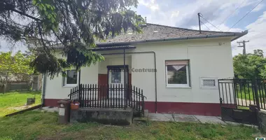 3 room house in Madocsa, Hungary